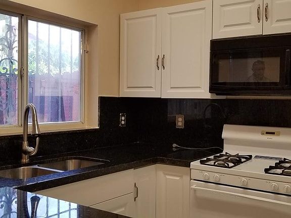 4th image of 9362 NW 121st St