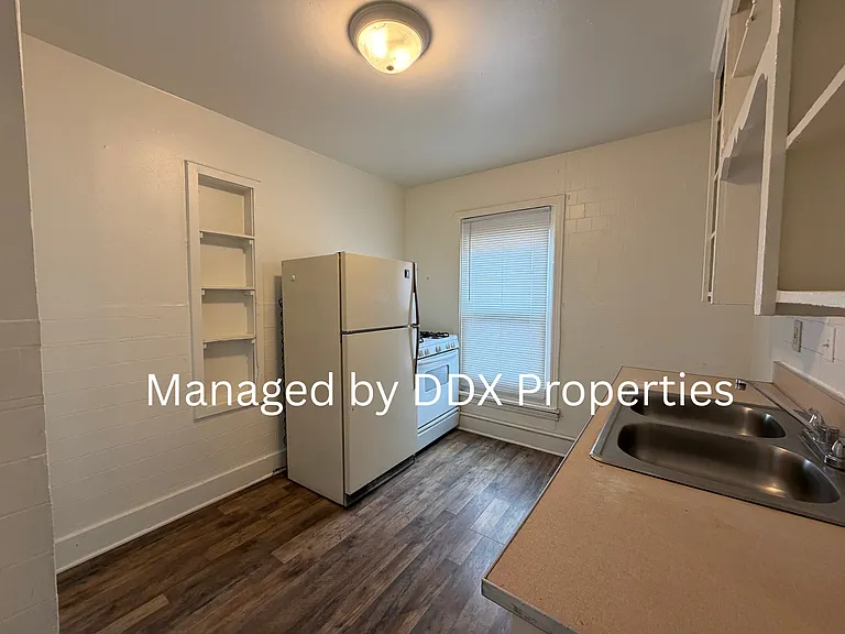 4217 S Harrison St #B — Photo 3