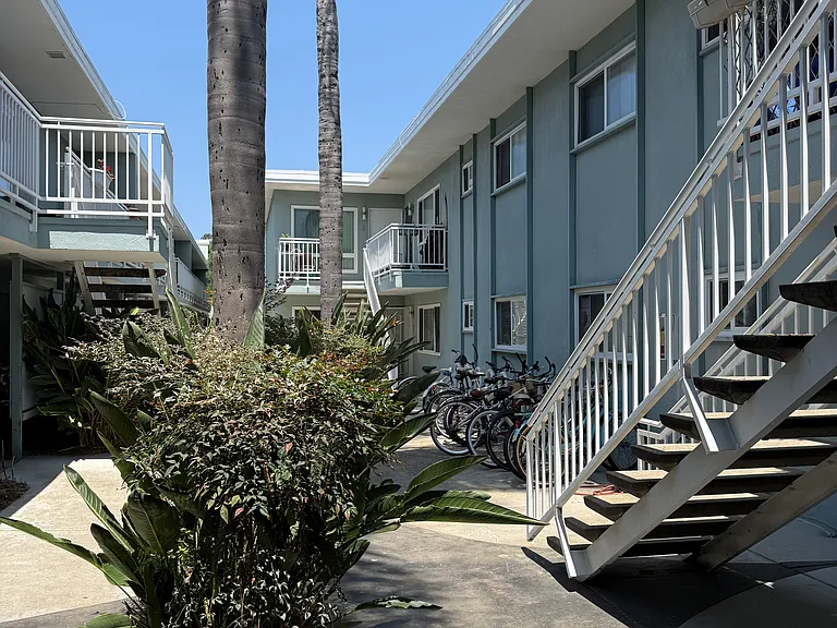 2020 Diamond St #8 — Photo 11
