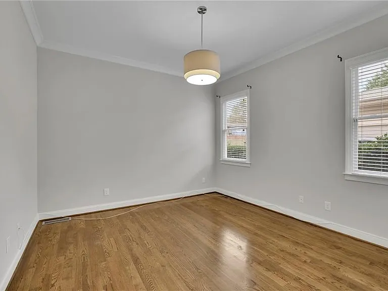 3245 Lynwood Dr — Photo 12