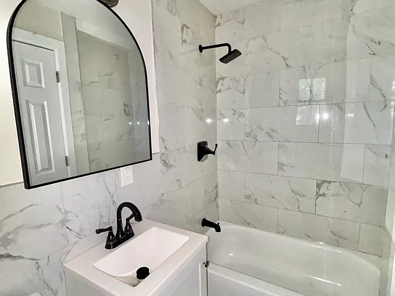 854 Main St #5 — Photo 4