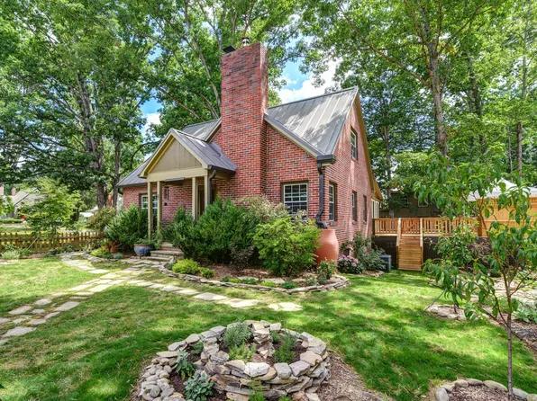 204 Midland Ave, Black Mountain, NC 28711