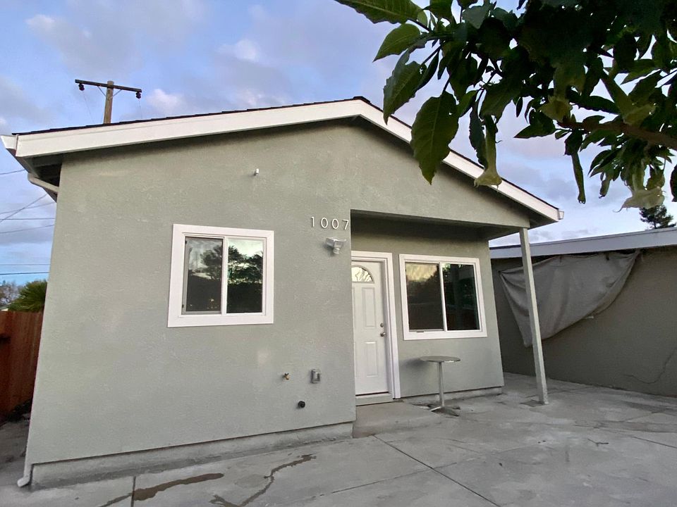 1st image of 1007 White Dr