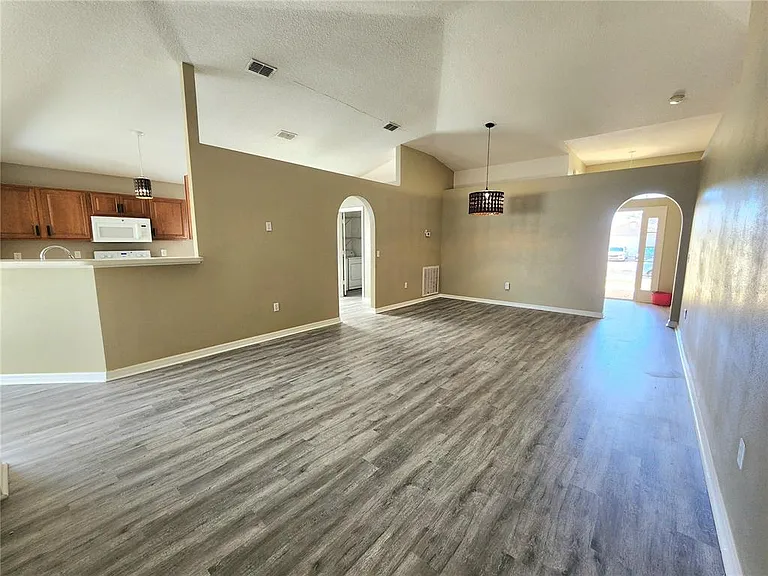 4017 Longworth Loop — Photo 8