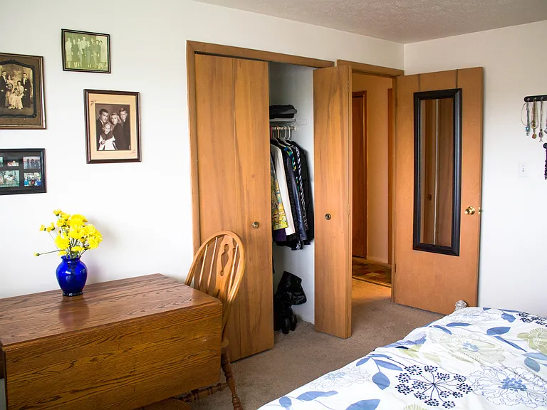 Kingston Place Apartments — Photo 16