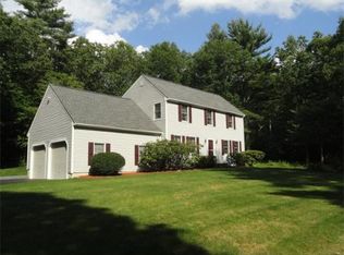 10 Oak Dr, Upton, MA 01568
