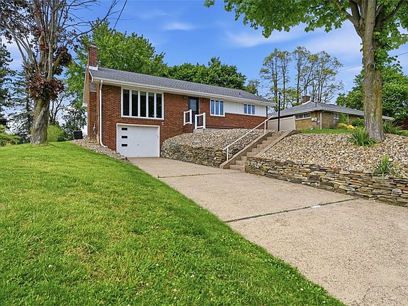 3rd image of 6 Greenview Dr