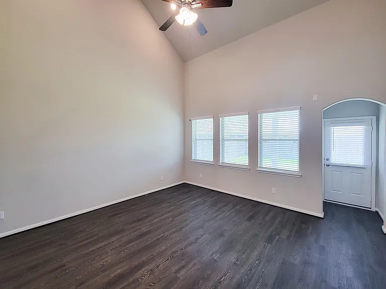 10423 Astor Point Trl — Photo 17