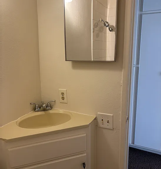 11004 Blix St #1F — Photo 8