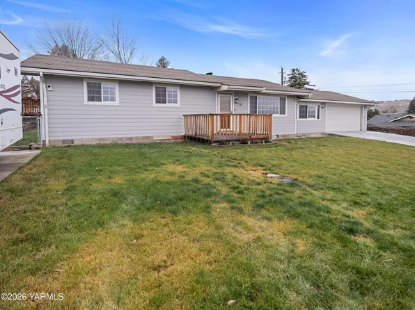 10 Viking Dr, Selah, WA 98942