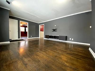 5th image of 8020 Narragansett Ave