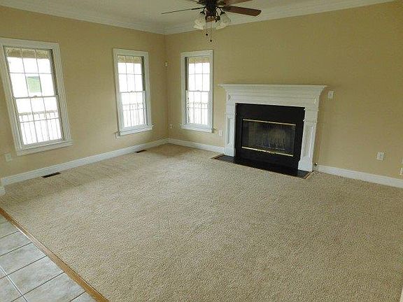 5th image of 111 Leatherwood Ln
