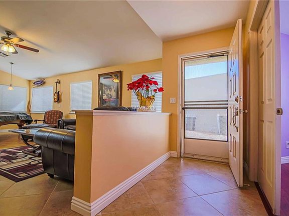 5th image of 2342 Ray Kanel Dr
