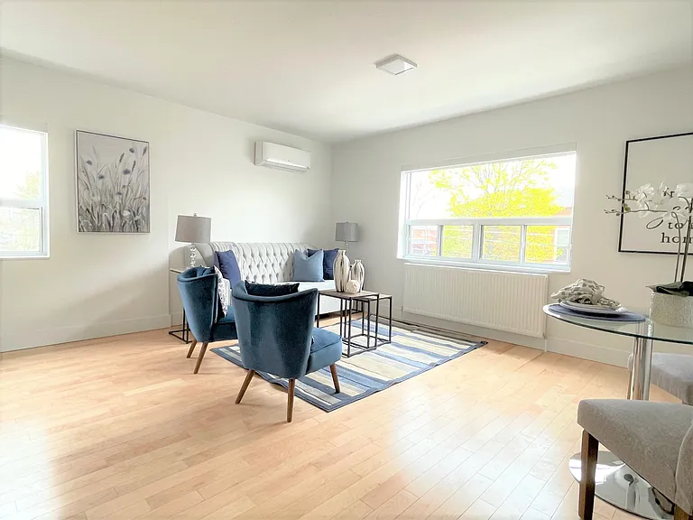 8 Castleton Ave — Photo 7
