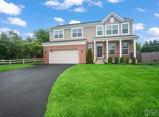 11 Pasteur Ct, East Windsor, NJ 08520