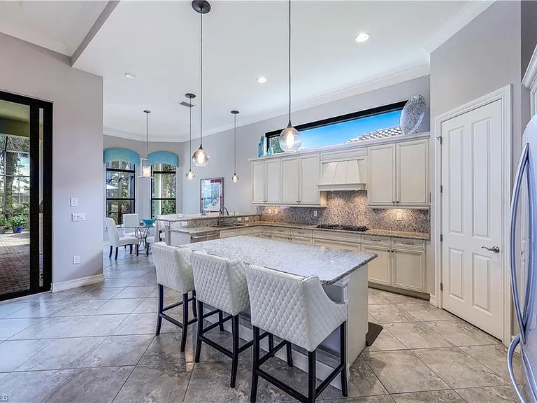 7546 Lantana Cir — Photo 8