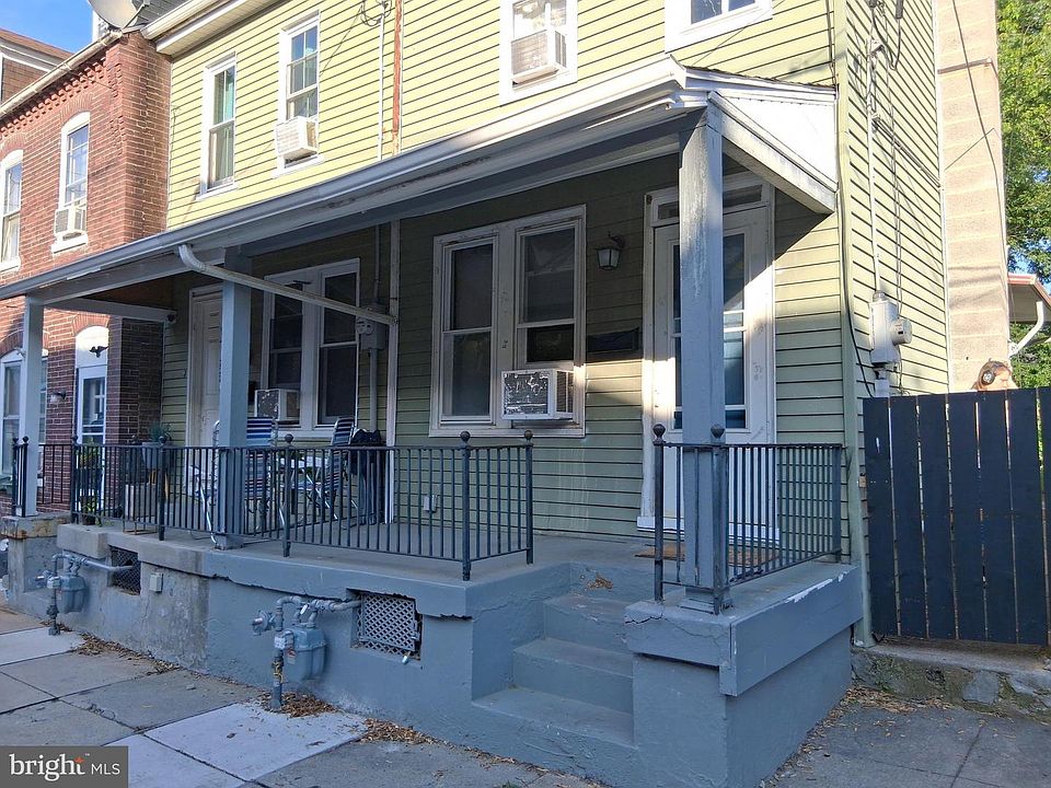 1st image of 724 High St
