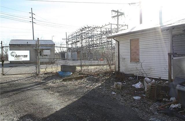 2nd image of 1009 Lebanon Rd