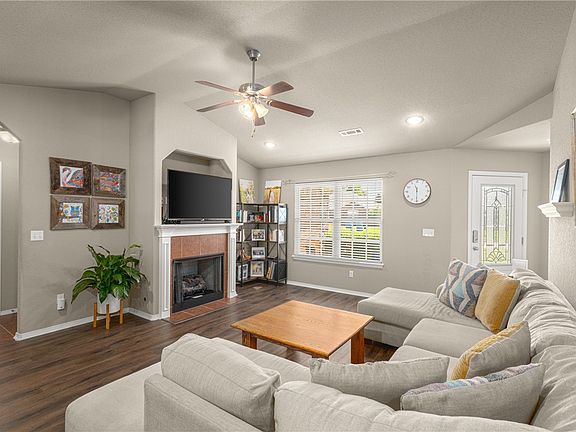 5th image of 5410 SW Regent Rd
