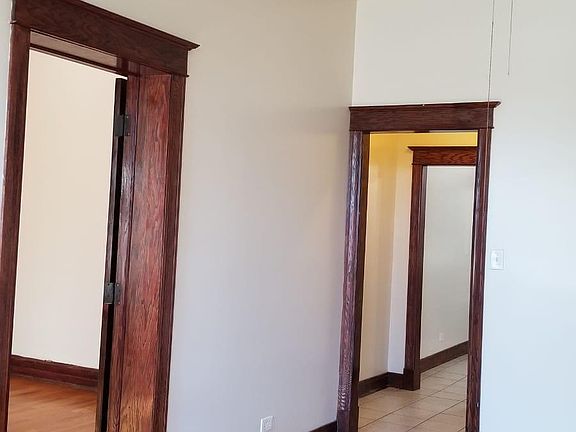 4th image of 3840 S Martin Luther King Dr #2F