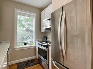 102 Chelsea St #2-R, Boston, MA 02128