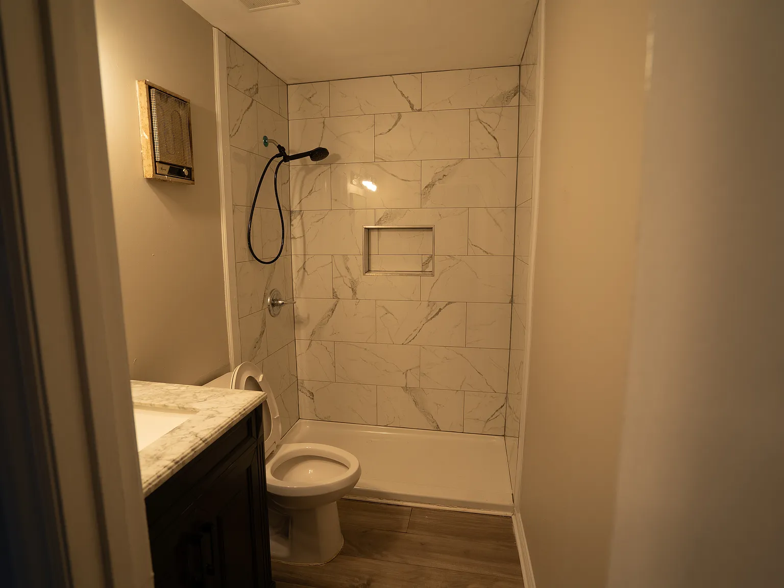 4 bed, 1332 sqft, $2,100 — Photo 3