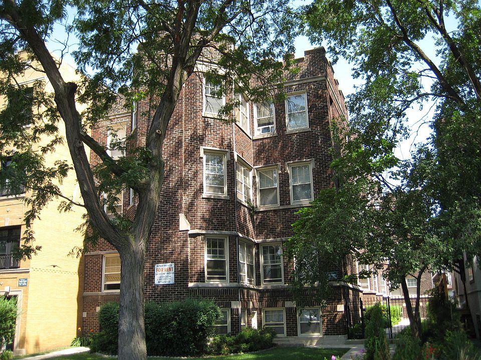 1226-1230 W. Albion Building