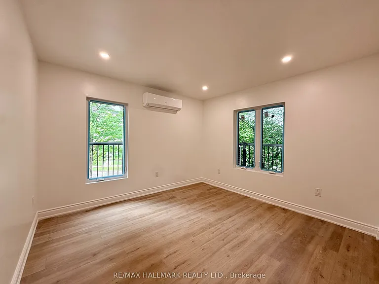 48R Bradgate Rd — Photo 1