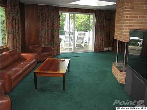3rd image of 139 Court Dr