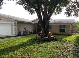 1915 Cloverdale Ct, Lutz, FL 33549