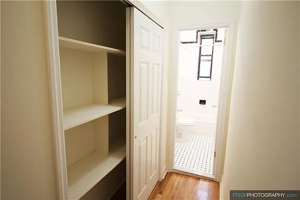 Rented by Siderow Residential Group | media 18