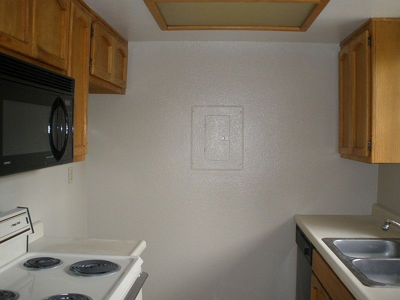 2nd image of 215 E Lincoln Ave APT G
