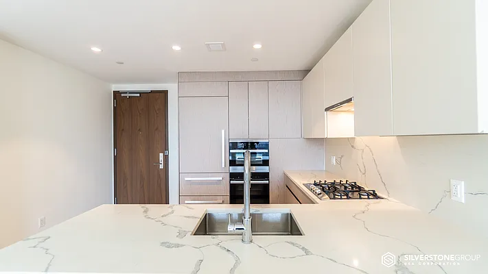 Rented by Silverstone Group USA Corp. | media 2