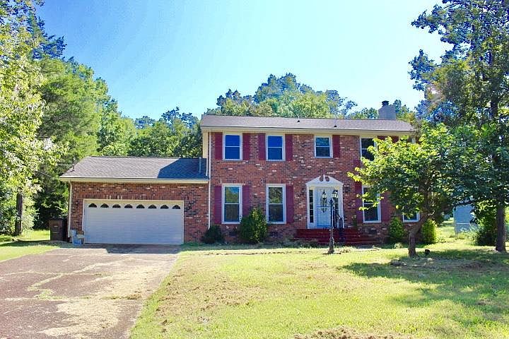 1st image of 660 Lake Terrace Dr