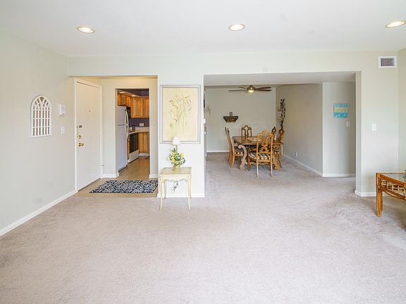 5th image of 3616 Lakeshore Dr APT E-10