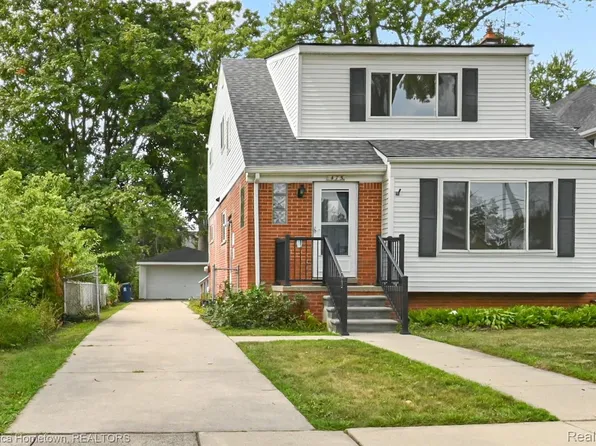 475 N Harvey St, Plymouth, MI 48170