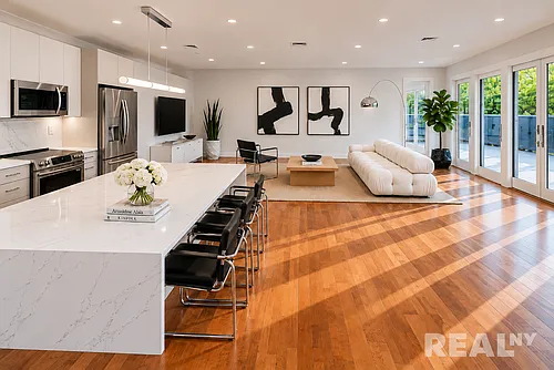 20 Terrace Pl Photo 1