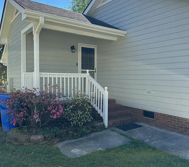 50 Monica Dr — Photo 4