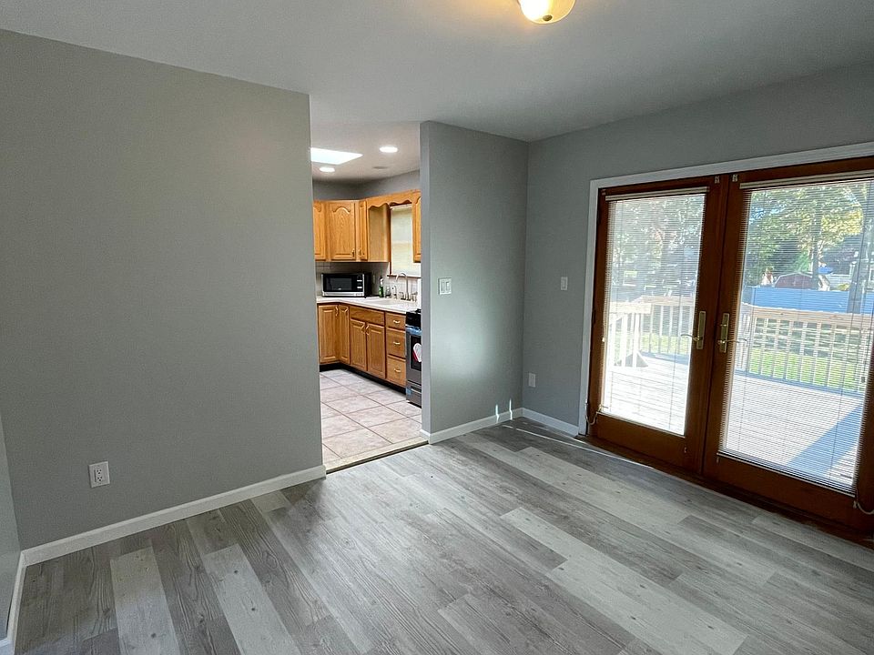 1077 Cassel Ave, Bay Shore, NY 11706 Zillow