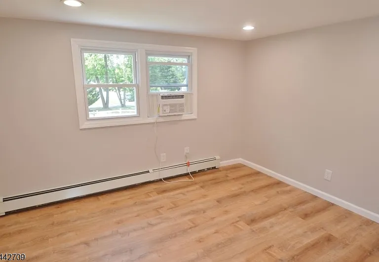10 Ridgedale Ave W — Photo 11