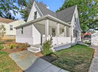 654 Tunxis Hill Rd, Fairfield, CT 06825