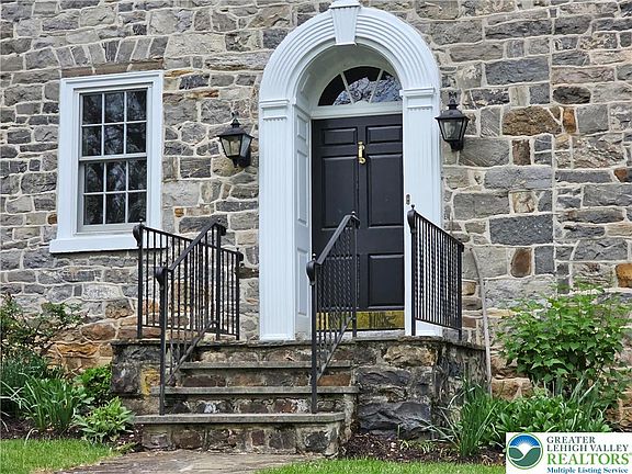 4th image of 200 Bella Vista Dr