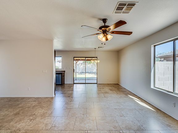 3rd image of 8816 W Manzanita Dr