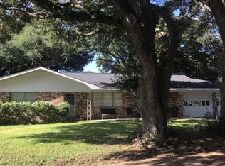 6015 Dubose St, Wallis, TX 77485