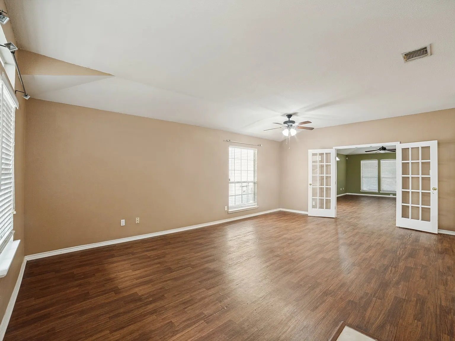 9647 Wolf Point, San Antonio, TX 78251 — Photo 4