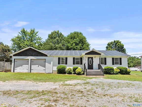 2nd image of 534 Hill Bluff Rd