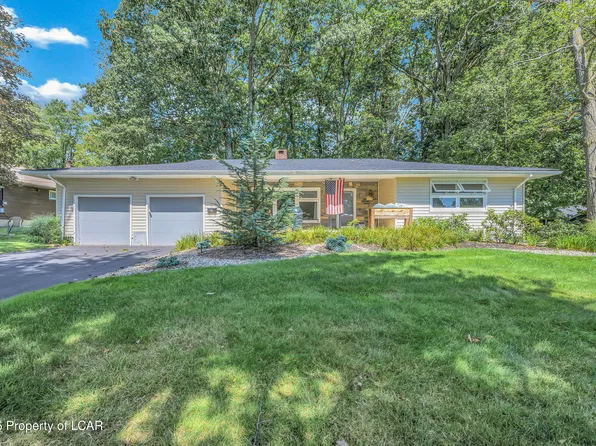 28 Garden Ave, Mountain Top, PA 18707
