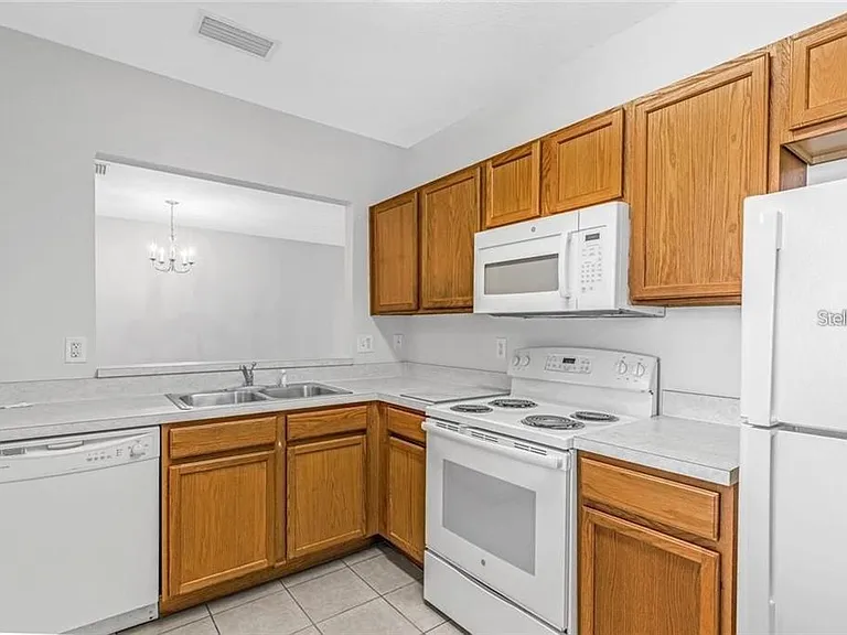 9519 Newdale Way #201 — Photo 2