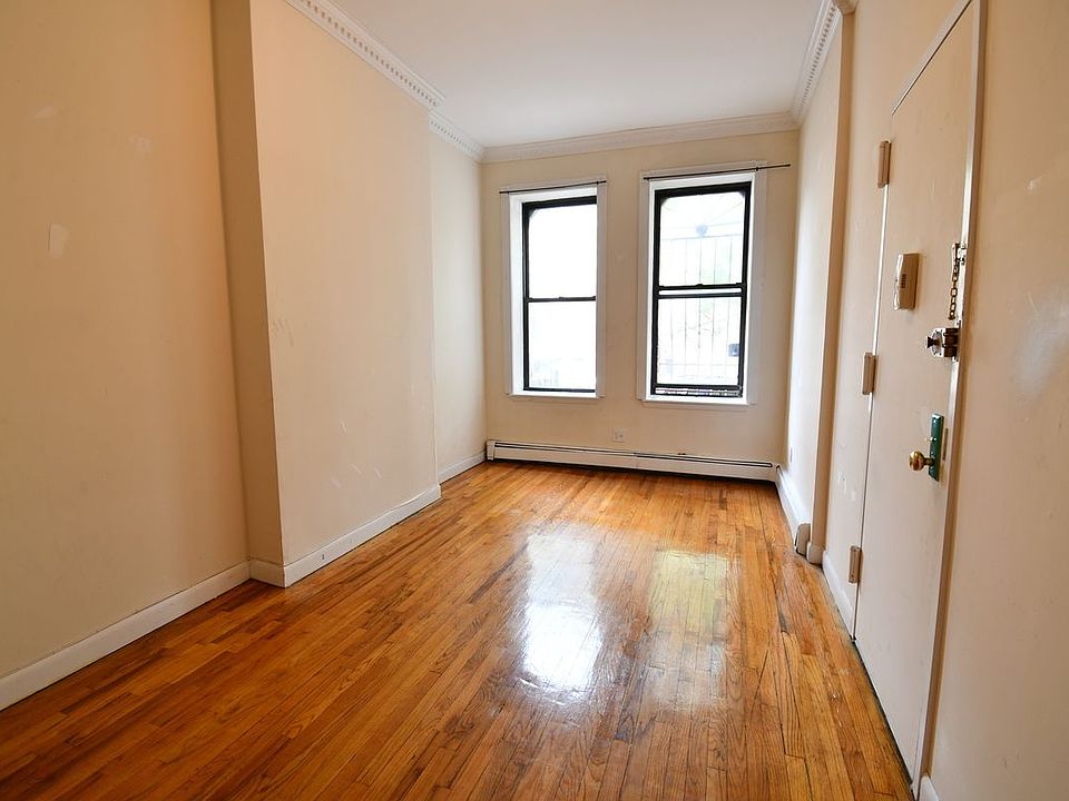 2nd image of 304 Stuyvesant Ave #1B