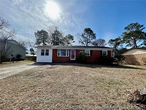 824 Fresno Dr Photo 1
